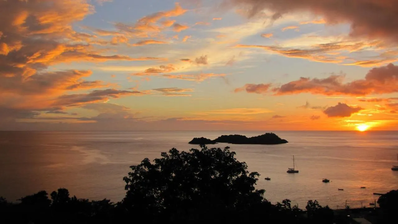 Gite Mayo & Hylodes'S Song Bouillante 0*,  Guadeloupe